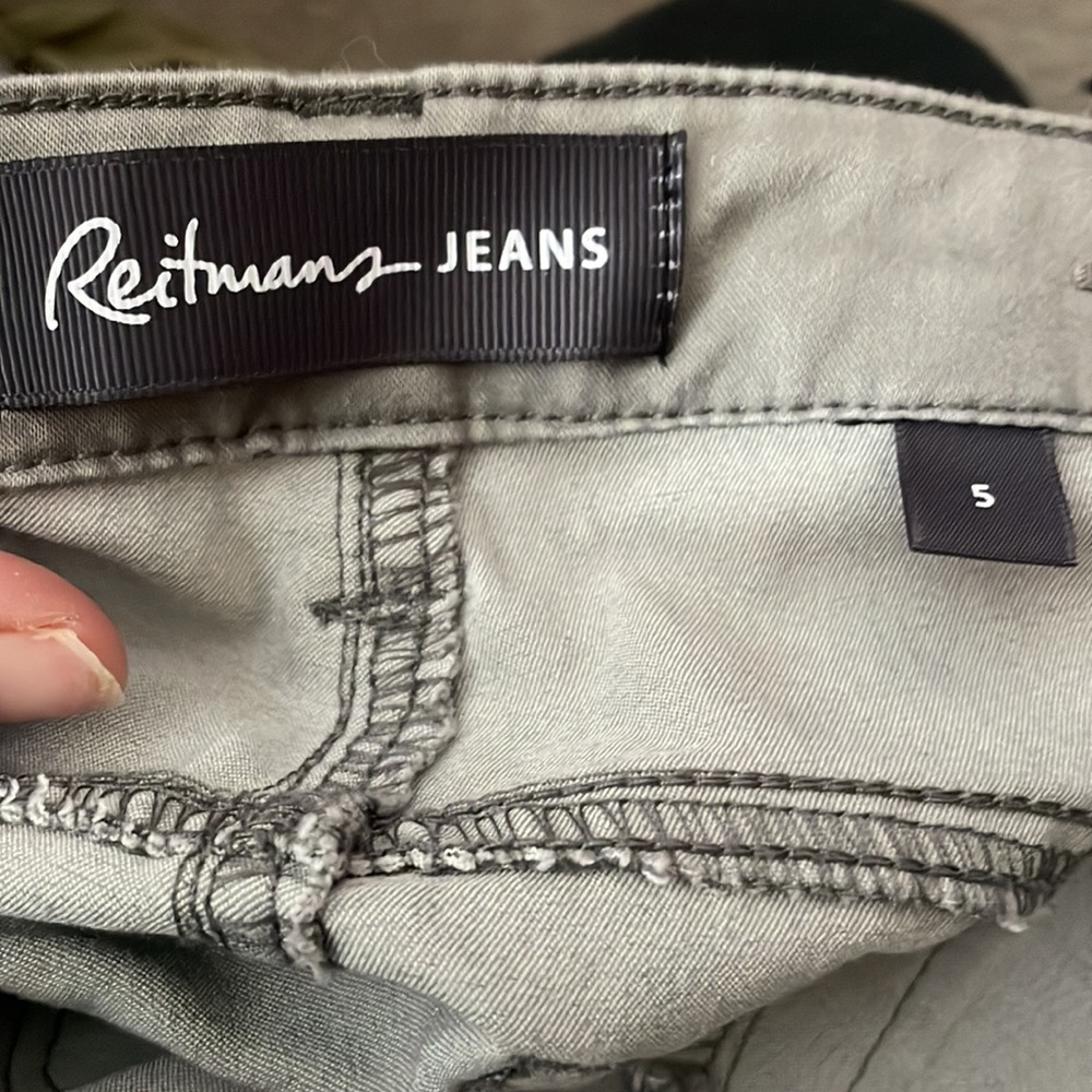 Capris - Picture 4 of 4